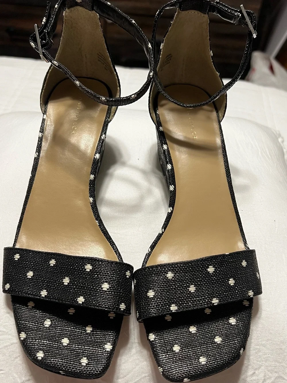 Ann Taylor Amma BW Polka Dot Wedge Sandals | Women’s 8